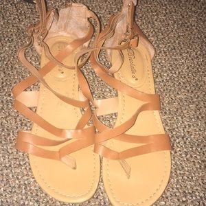 Brown sandals ☀️